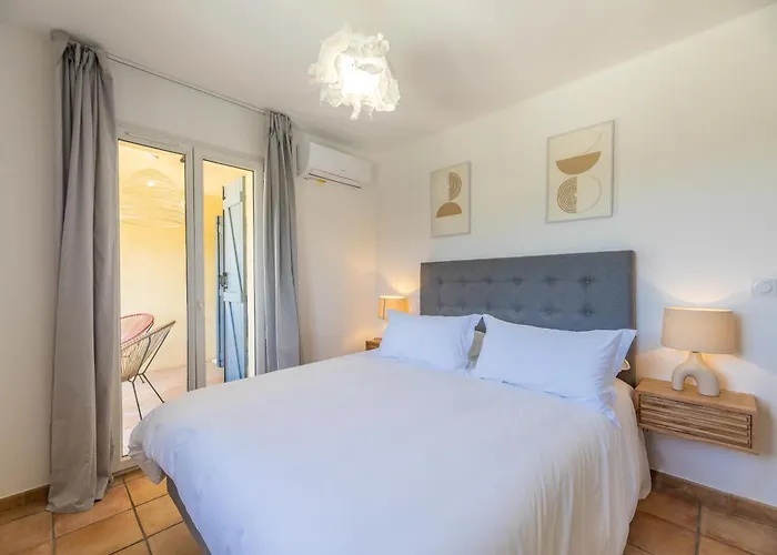 Vila Casaviva Calvi (Corsica)